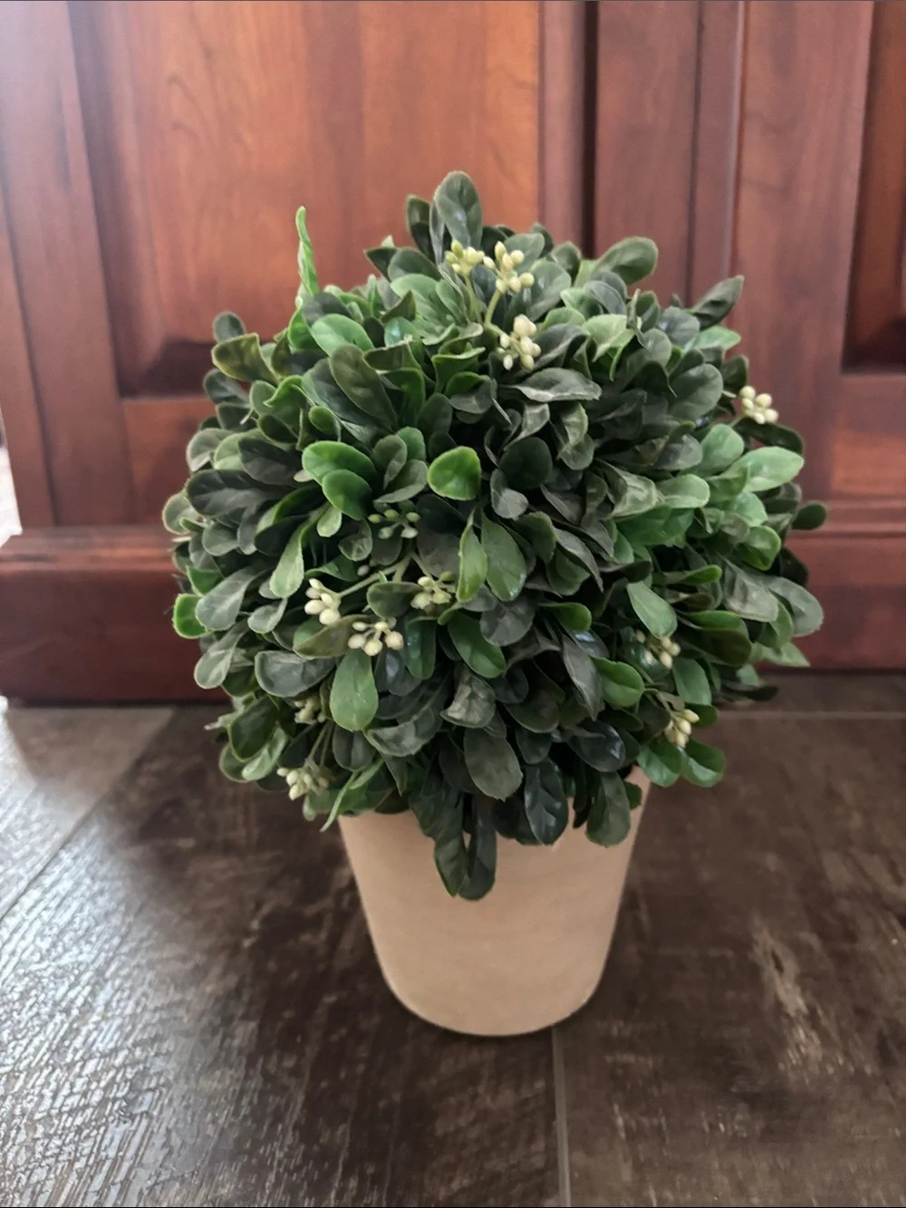 Artificial boxwood topiary plant rounded green foliage ball & wall metal planter